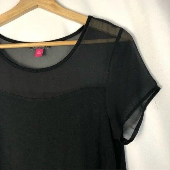 Vince Camuto Black Mixed Media Short Sleeve Blouse XS - Picture 3 of 4